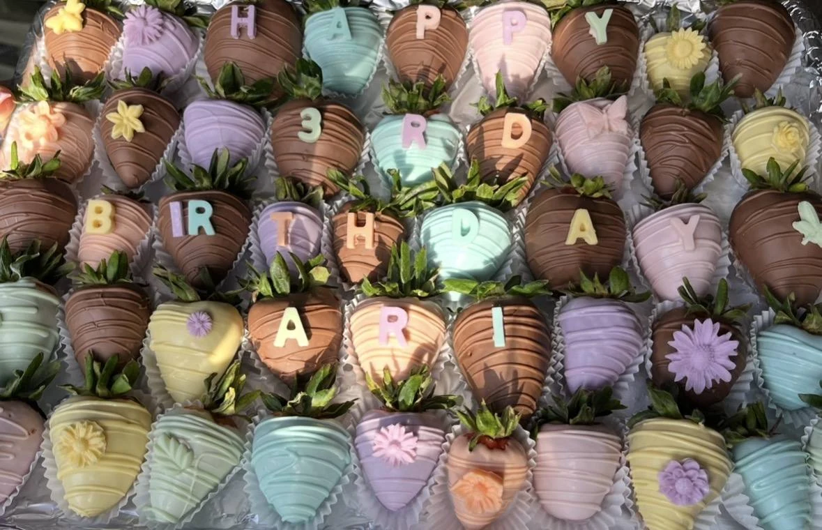 Pastel chocolate-covered strawberries